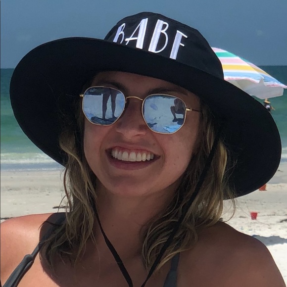 Babe hat - Picture 2 of 2